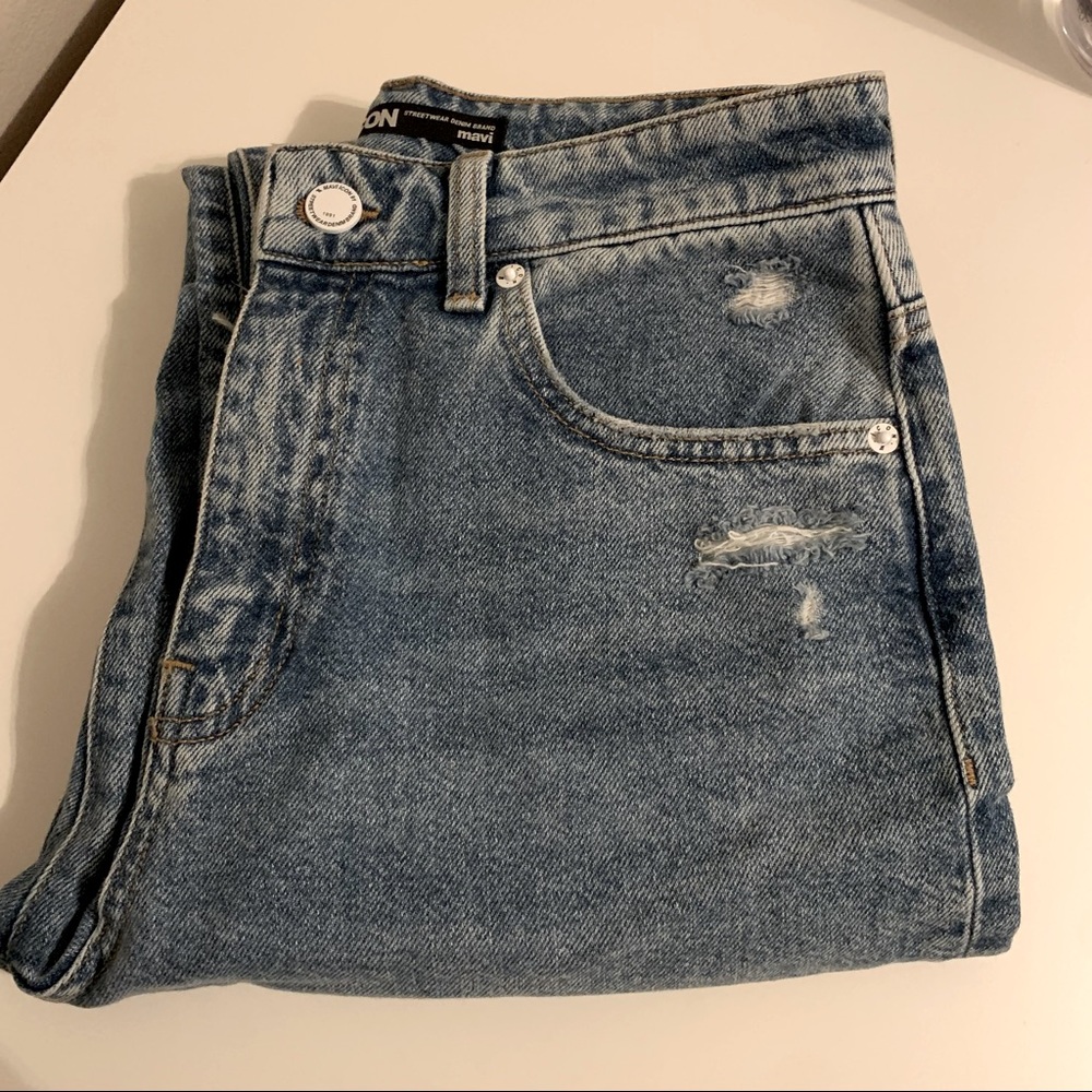 Mavi Petite distressed jeans